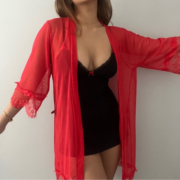 Vintage Red Lace Mesh Robe - Free Size - Picture 4 of 4